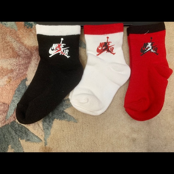 red air jordan socks